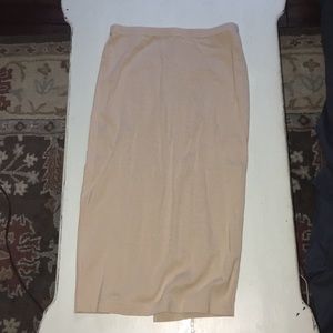 Fitted pencil beige skirt